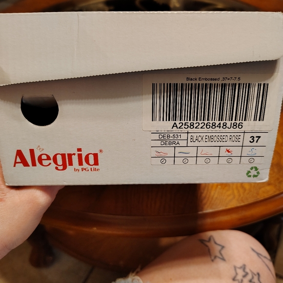 Alegria Womens Debra Leather Professional Nursing Clog - Black Embossed Rose - Picture 11 of 14